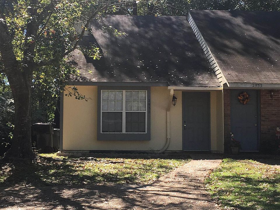 1st image of 2937 Richview Park Cir S