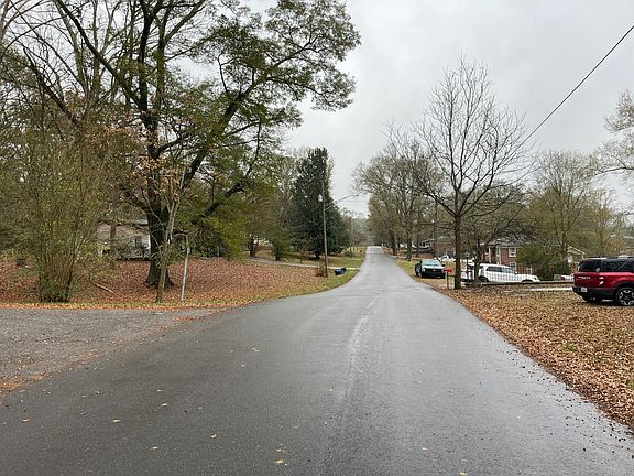 5th image of 180 Bennett St