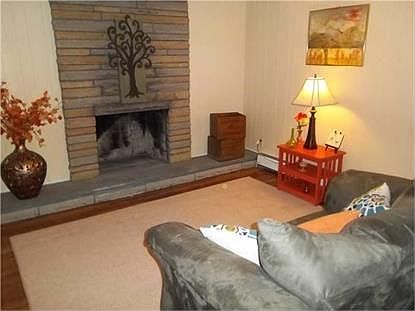 3rd image of 26 Brookfield Dr
