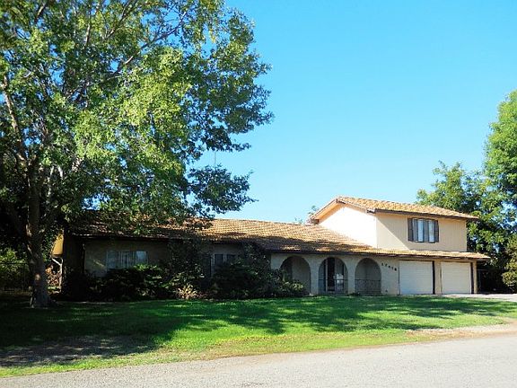 3rd image of 17410 Camden Dr