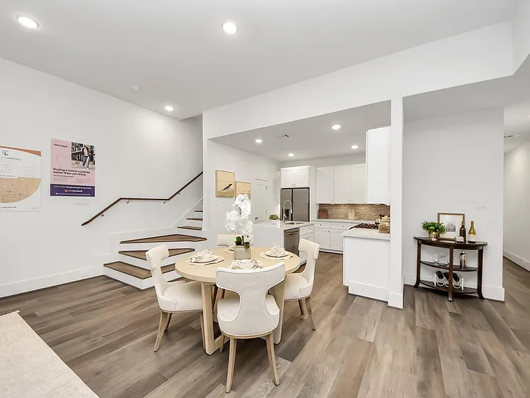 7504 Carver Rd #D — Photo 10
