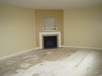 4th image of 208 White Elm Dr