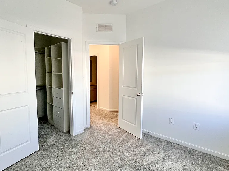 310 Andrew Ct — Photo 50