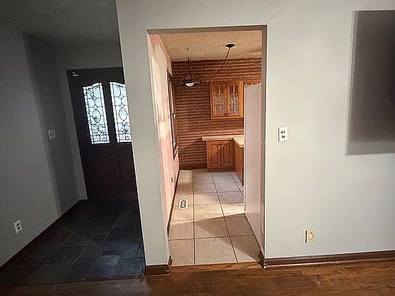2nd image of 1450 S Worth Ave