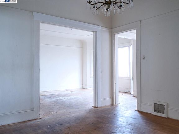 3rd image of 127 Ocean Ave
