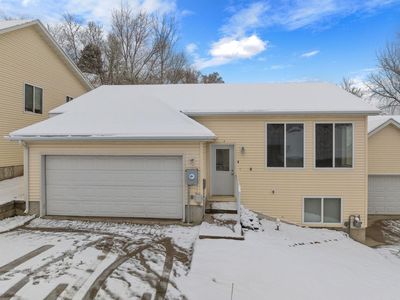 1112 Delmar Ct APT 2, Minot, ND, 58703