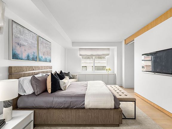 5th image of 69 5th Ave APT 20D