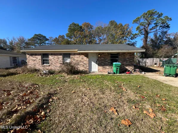 6613 Columbus Cir, Ocean Springs, MS 39564