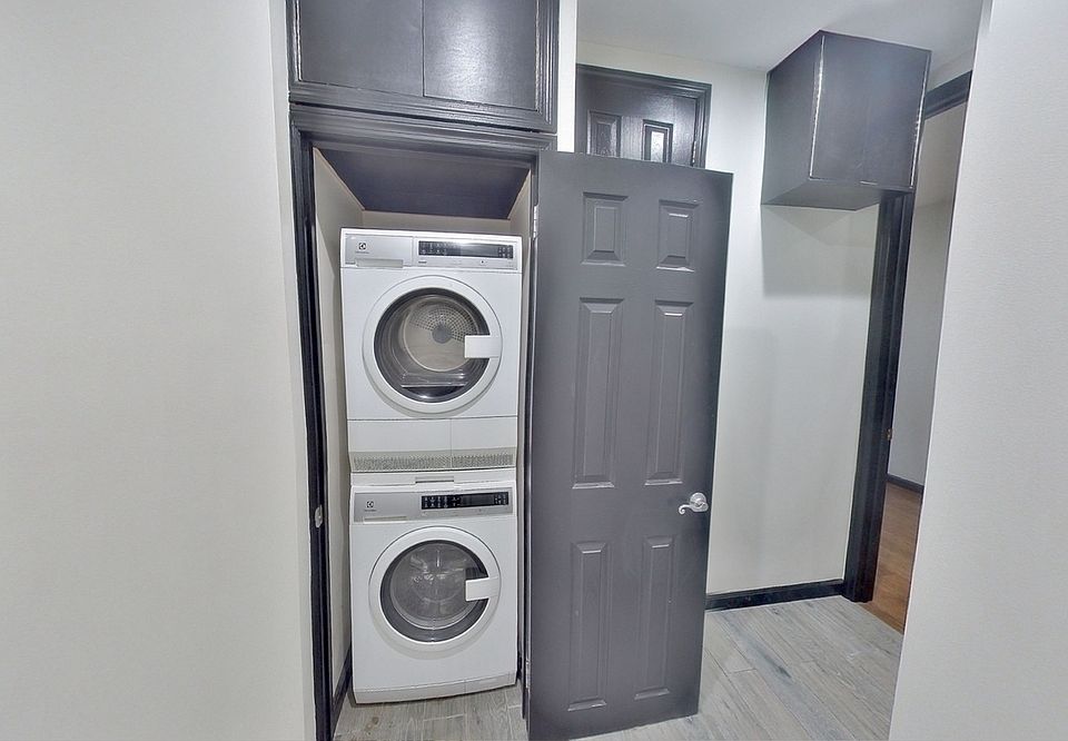 1st image of 190 E 2nd St APT 15