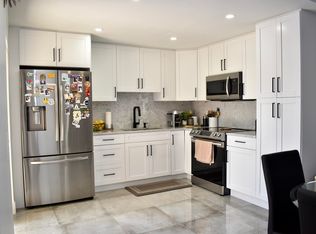 406 Arabian Rd, Palm Springs, FL 33461