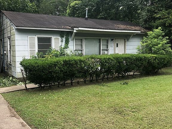 3rd image of 751 E Brookwood Pl