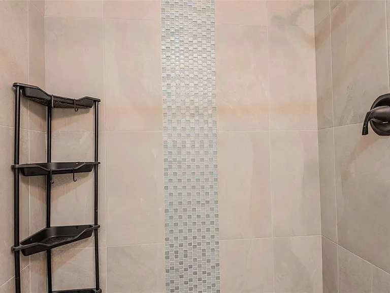 6440 Greylynne St — Photo 25