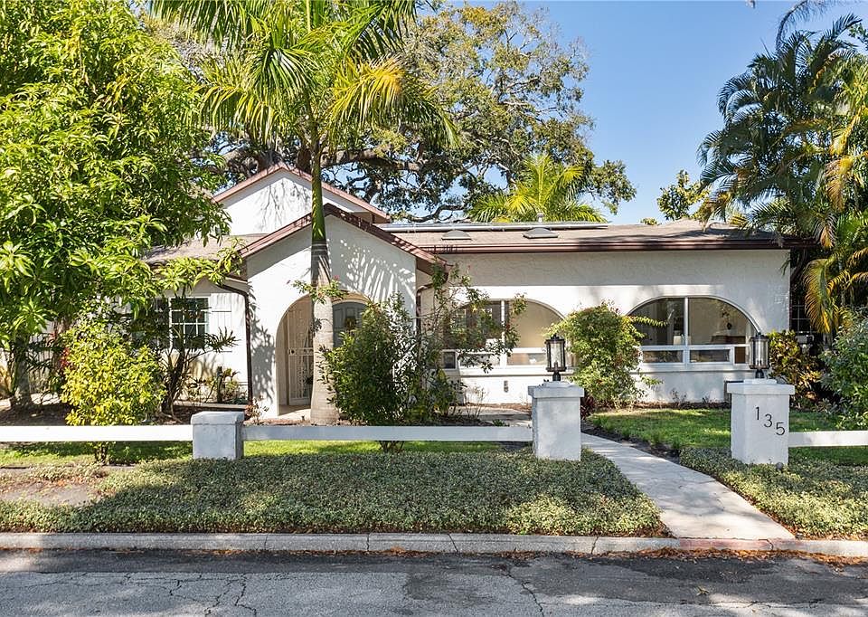 135 24th Ave N, Saint Petersburg, FL 33704 Zillow
