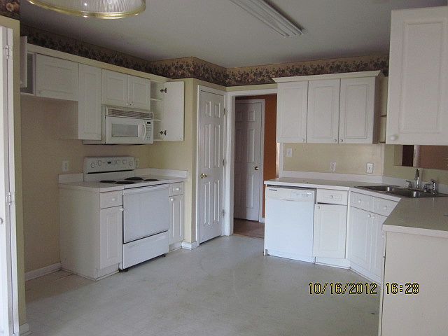 2nd image of 4098 Grousewood Dr