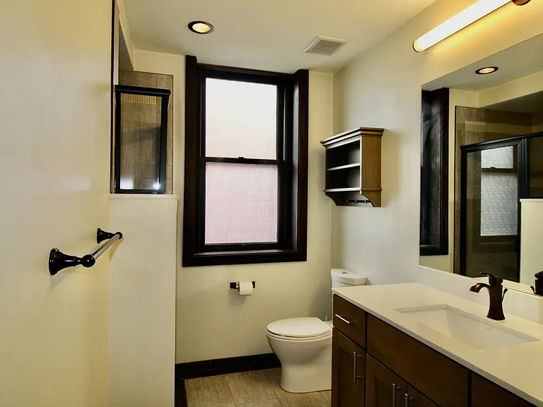 223 Pine St — Photo 35