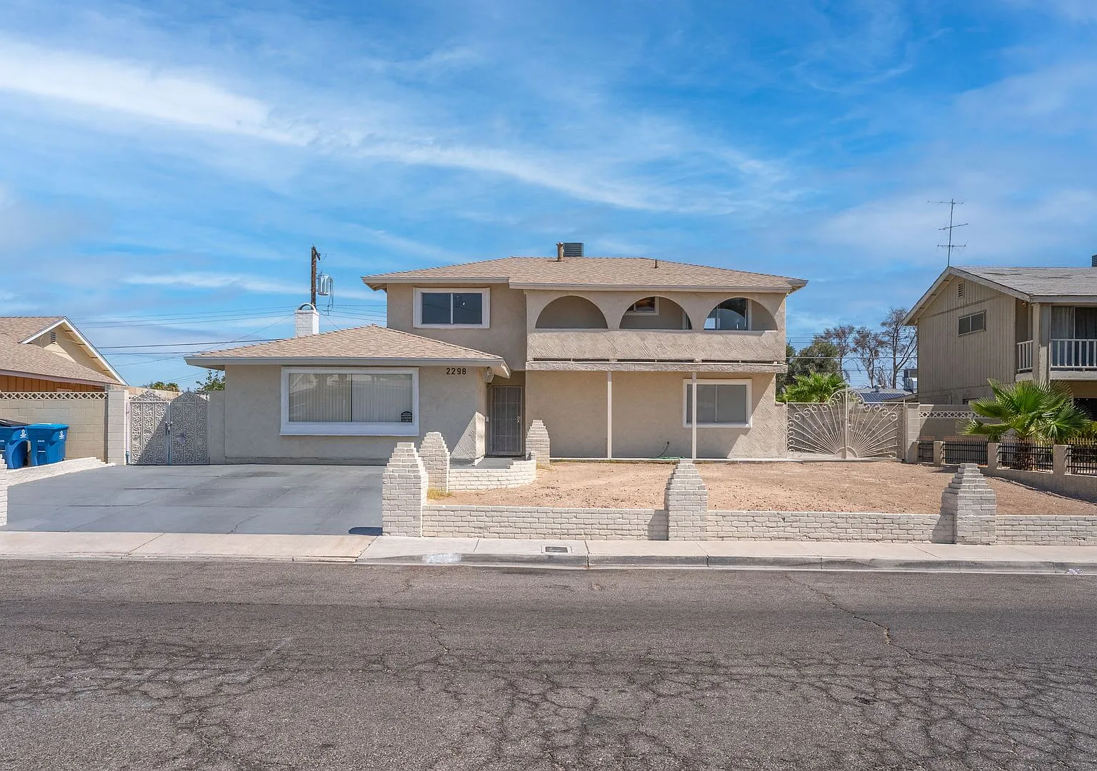 2298 Golden Arrow Drive, Las Vegas, Nevada 89169 View — Photo 2