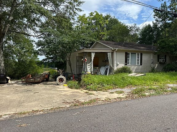 3rd image of 1608 Julie St