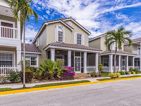 3rd image of 10585 NW 56th Place #10585