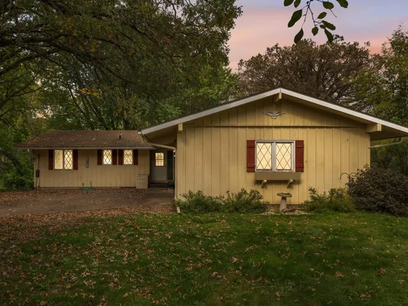 13631 Oakwood Curv, Burnsville, MN 55337