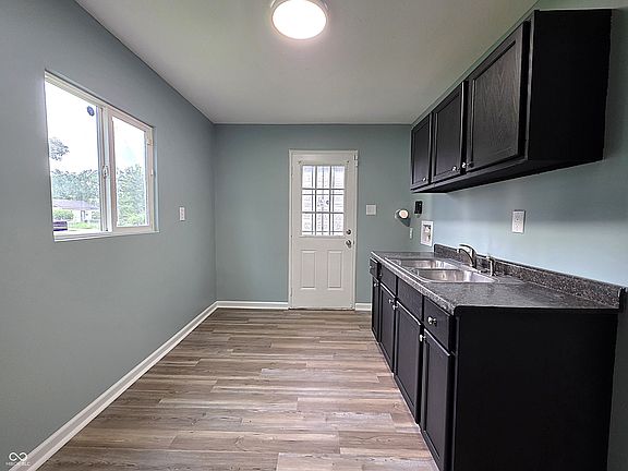 4th image of 3134 Adams St