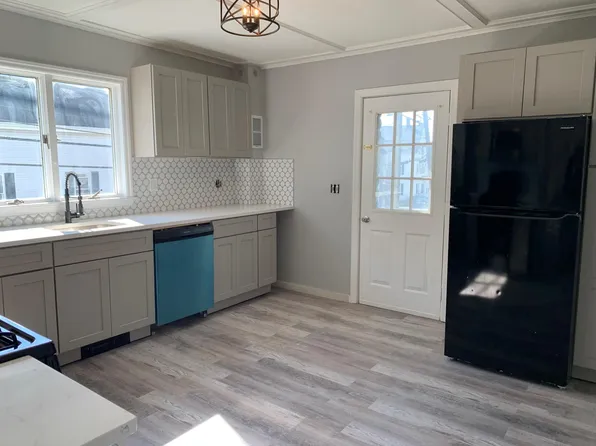 39 Perkins St Unit 2, Gloucester, MA 01930