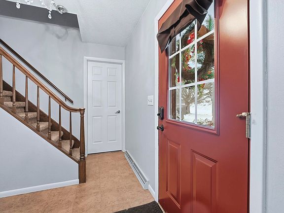 3rd image of 1588 Country Homes Dr