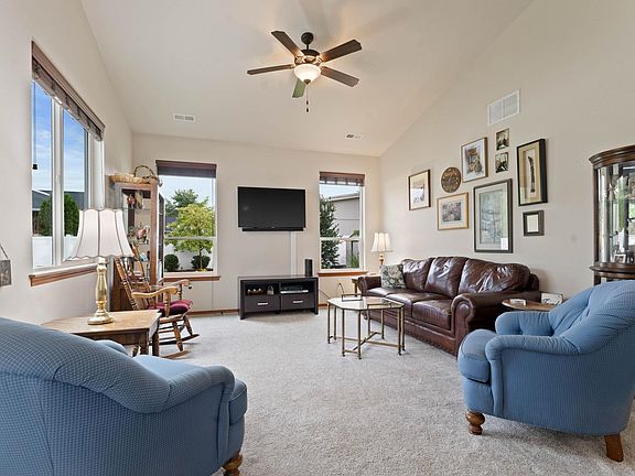 3rd image of 5224 N Avalon Ct