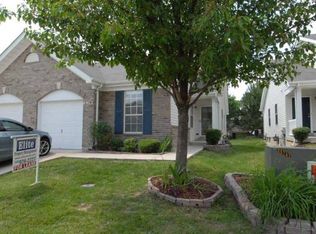 4917 Hurstborough Ct, Hazelwood, MO 63042