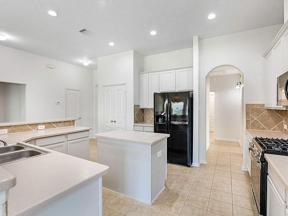 4th image of 26127 Bent Meadow Ct