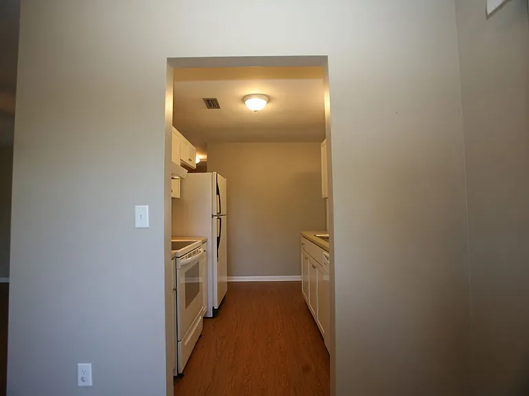 21804 Marlin Ave — Photo 5