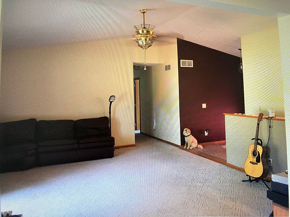 3rd image of 4829 Cross Country Dr