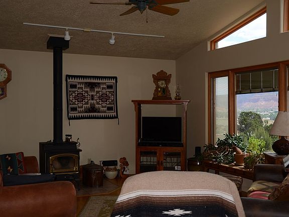 5th image of 1104 W Grand Canyon Dr