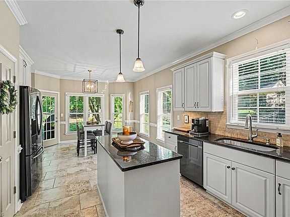 3rd image of 4335 Winterberry Ridge Ct