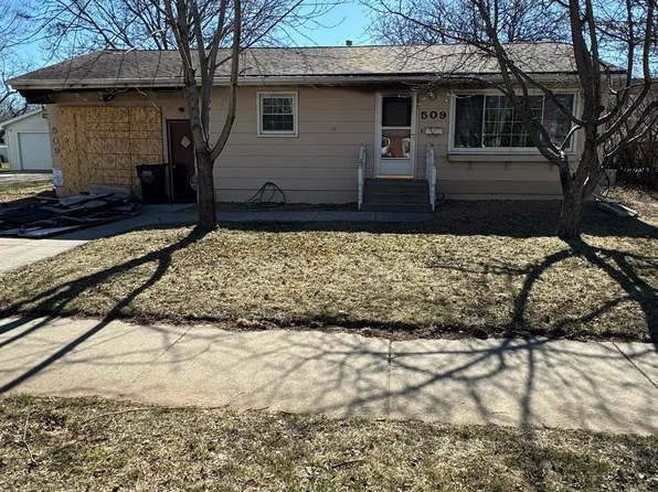 509 N 4th St, Saint Peter, MN 56082