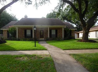 9322 Longstaff Dr, Houston, TX 77031