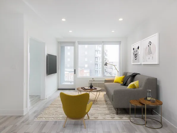 27-15 Astoria Boulevard image 1 of 6