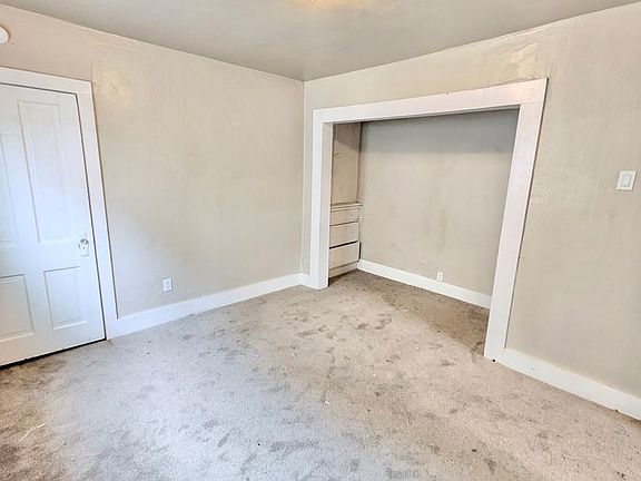 5th image of 1833 E 3rd St Unit B