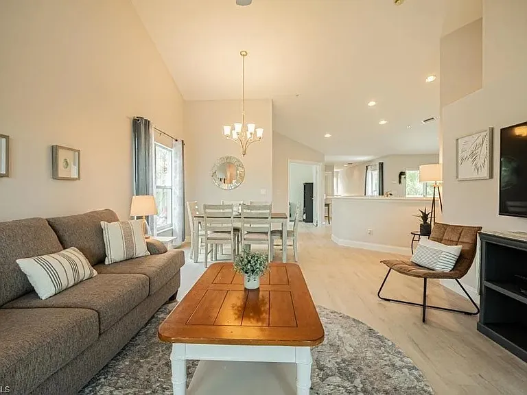 5090 Cedar Springs Dr #204 — Photo 19
