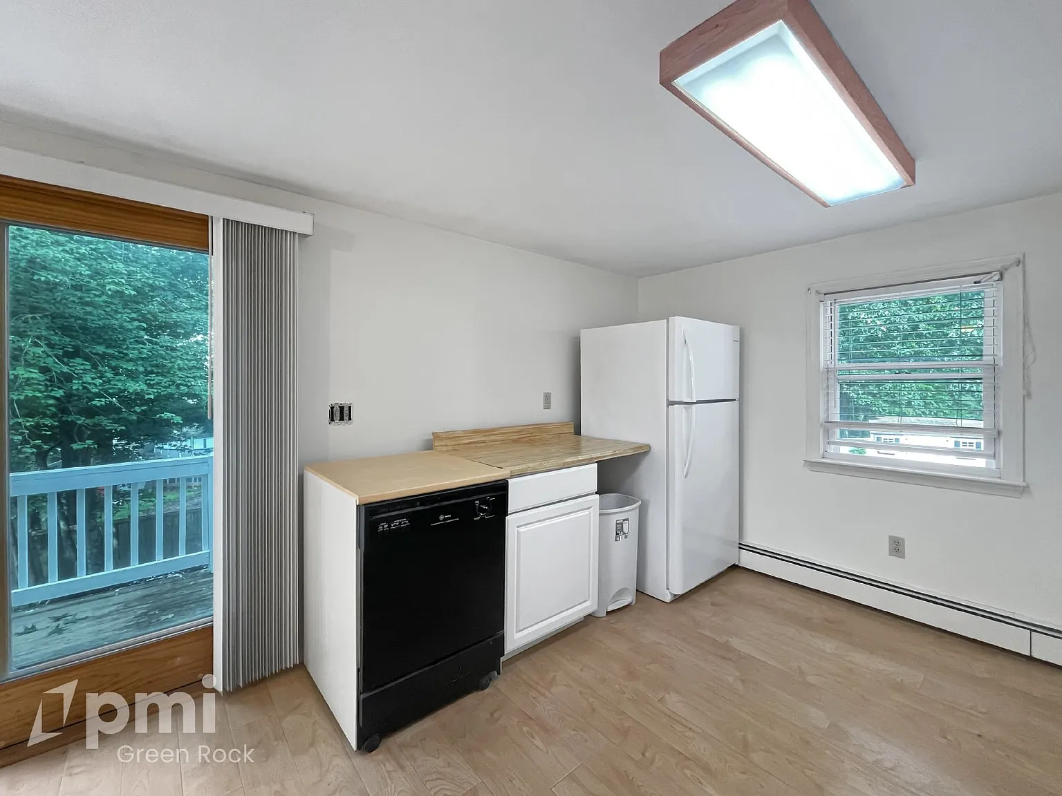 2 bed, 1.0 bath, 1000 sqft, $2,200 — Photo 2