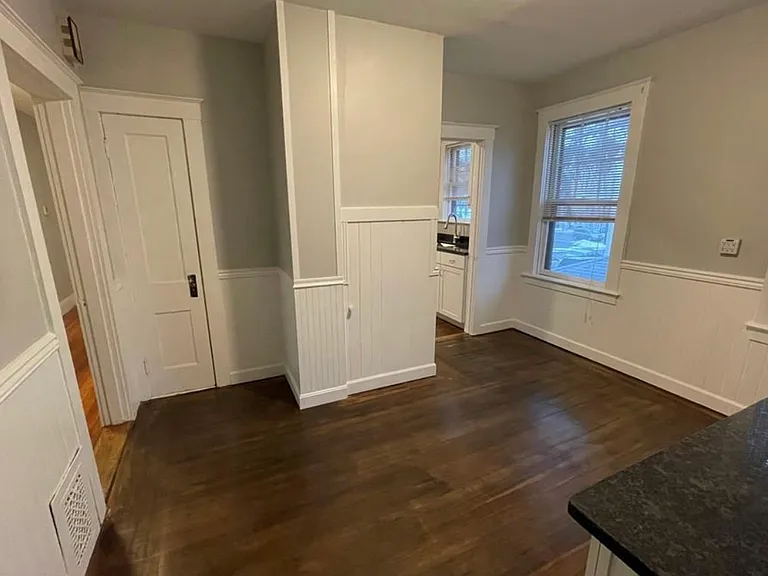 16 Radcliffe Ave #2 — Photo 8
