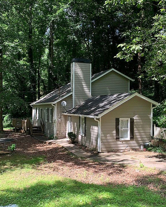 2nd image of 1196 Enota Cir NE