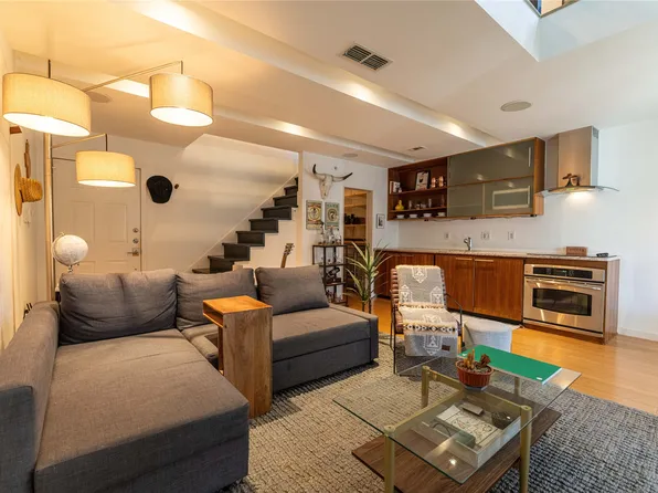 3033 San Jacinto St APT 322, Dallas, TX 75204