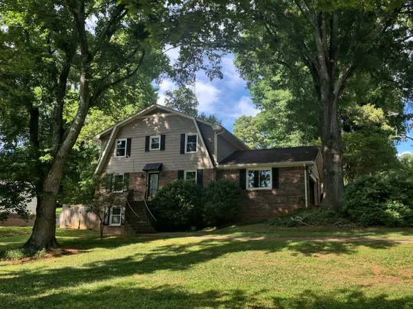 538 Cole Dr SW, Lilburn, GA 30047