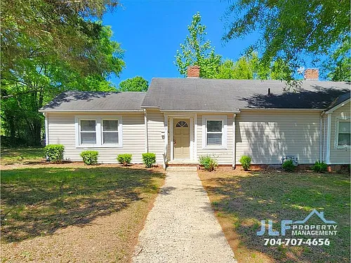 193 Hoover Ave NE Photo 1