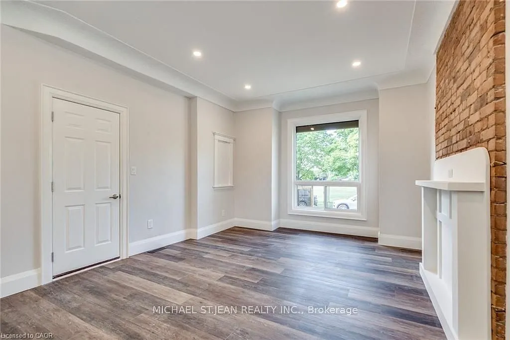 2 bed, $1,799 — Photo 3