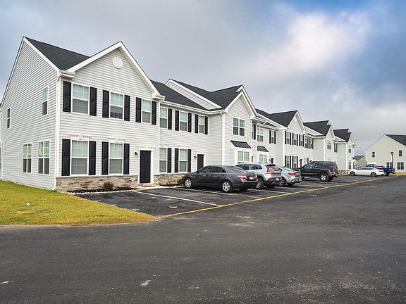 4th image of 101 Carolines Ct #110