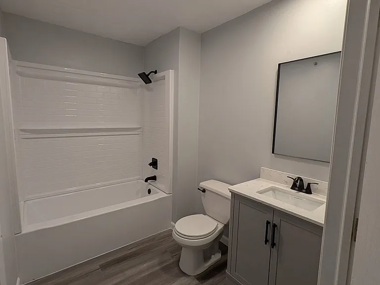 619 Shelton St #1 — Photo 8