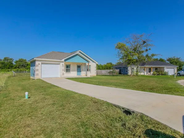 102 Avenue B, Moody, TX 76557