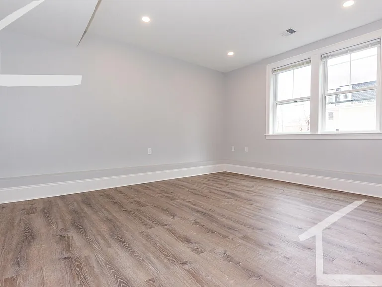 124 Kenrick St #2 — Photo 5
