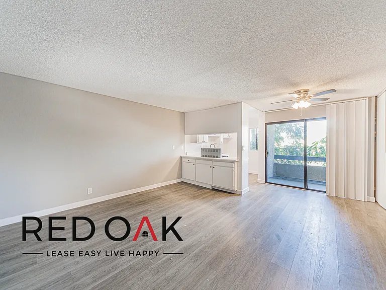 8614 Woodley Ave #221 — Photo 6